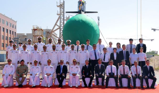 Mangro submarine